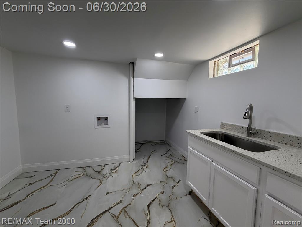 6760 Warwick Street, Detroit, MI 48228 — Photo 30