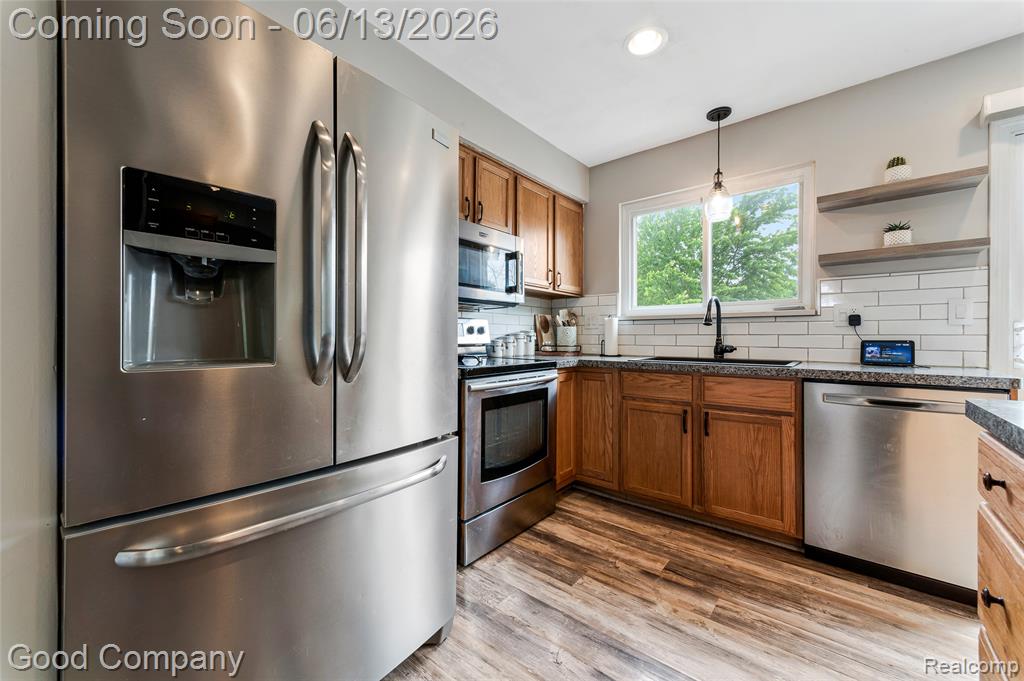 18489 Matthew Drive, Clinton Twp, MI 48035 — Photo 7