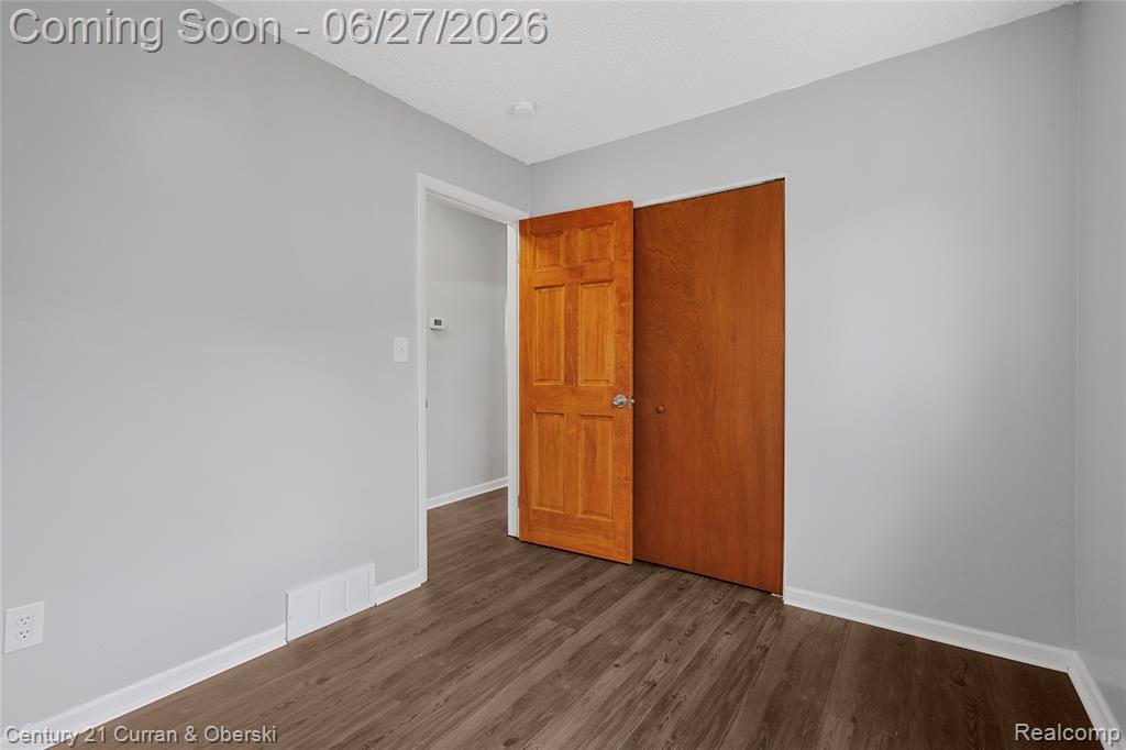 6042 Highview Street, Dearborn Heights, MI 48127 — Photo 18