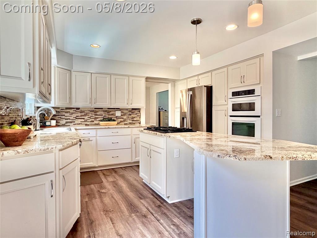 5028 Aintree Road, Rochester, MI 48306 — Photo 10