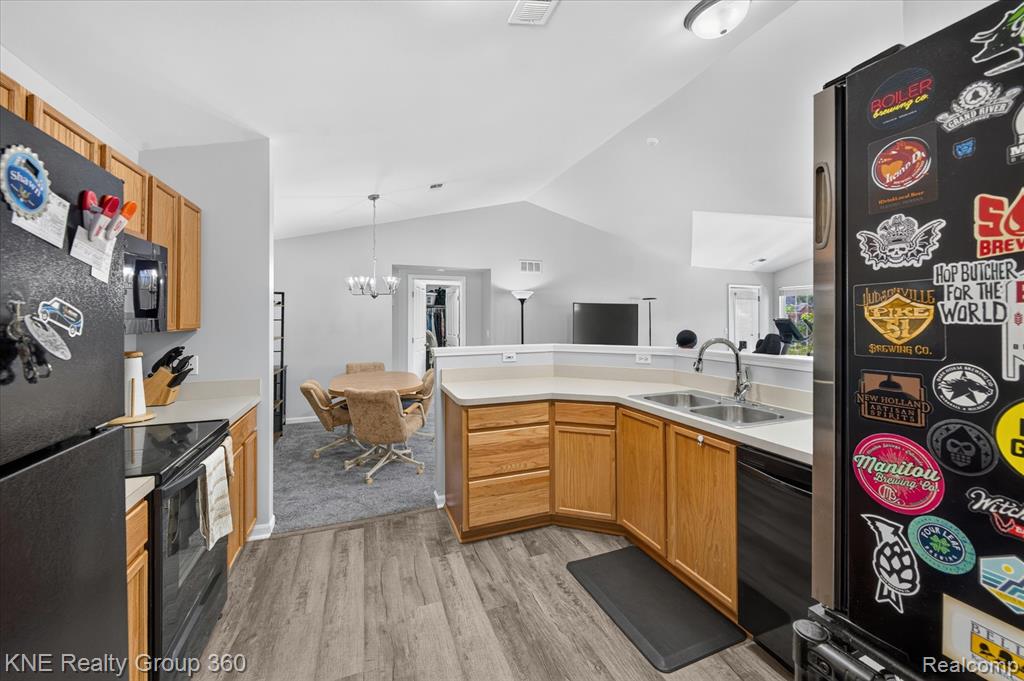 4077 Berkeley Avenue, Canton, MI 48188 — Photo 15