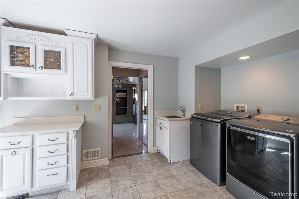 2350 Crane Road, Fenton, MI 48430 — Photo 36