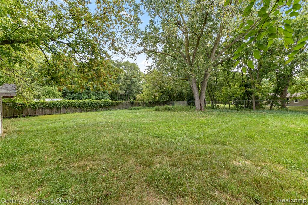 537 Helen Street, Inkster, MI 48141 — Photo 21
