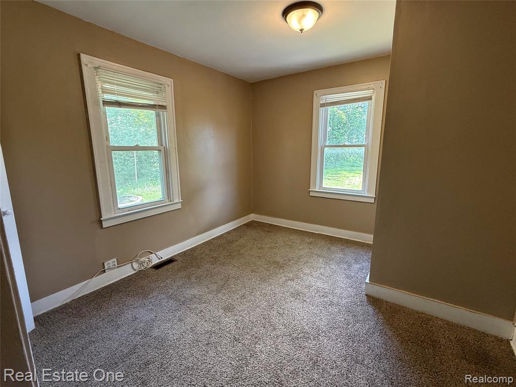 5751 DREXEL Street, Dearborn Heights, MI 48127 — Photo 8