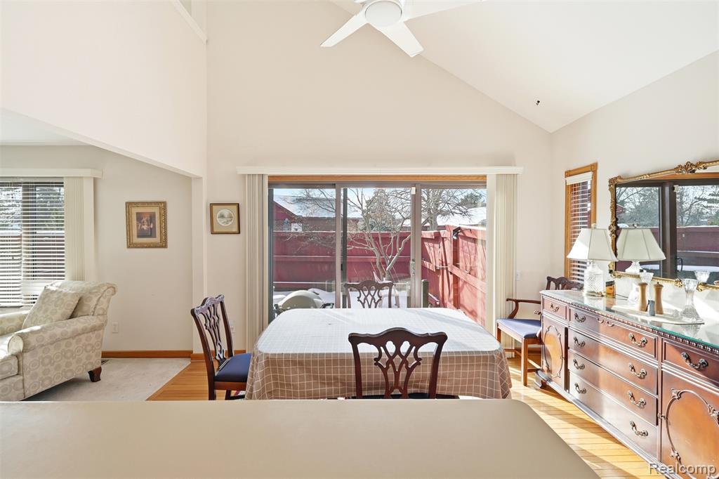 42192 Lochmoor Street, 35, Clinton Twp, MI 48038 — Photo 9