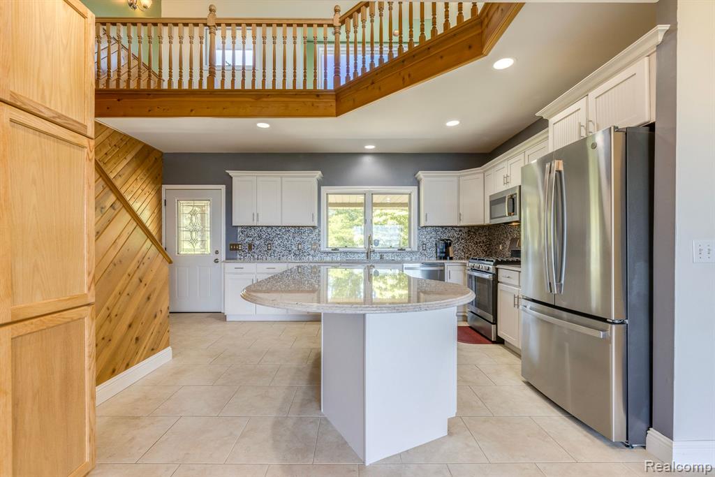 6455 LAKEVIEW Drive, MI — Photo 34