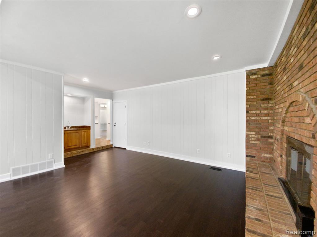 2887 BAYLIS Drive, Ann Arbor, MI 48108 — Photo 10