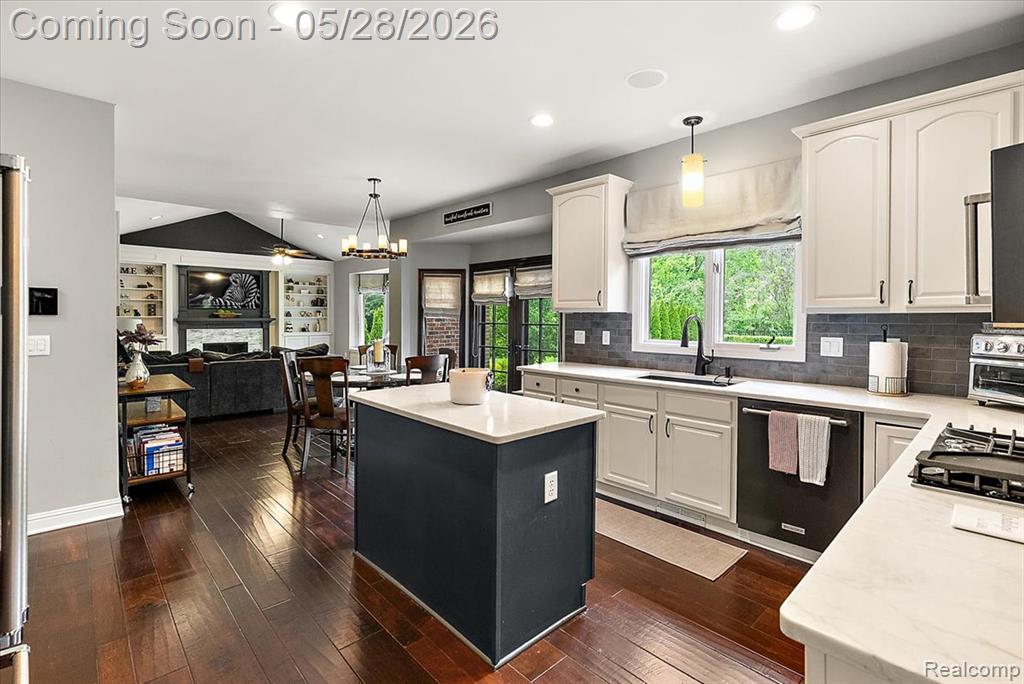 48056 River Way Court, Canton, MI 48187 — Photo 13