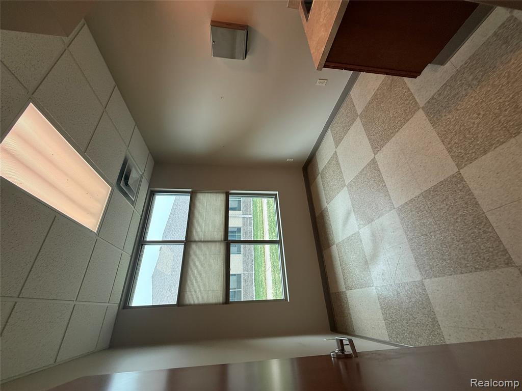 8382 Holly Road, Grand Blanc, MI 48439 — Photo 14