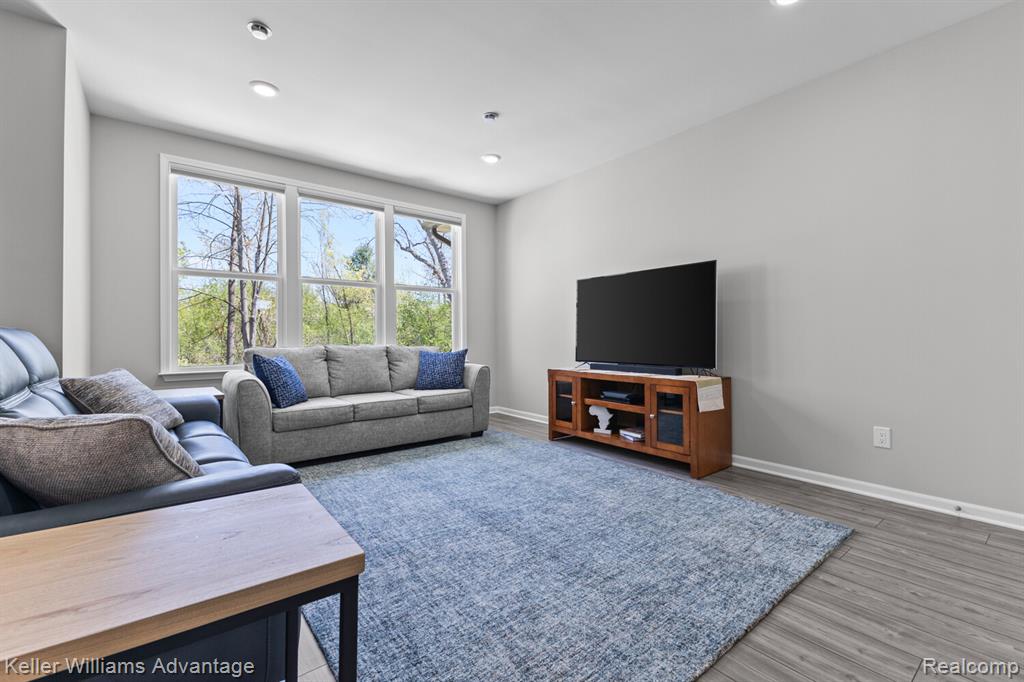 836 Addison Circle, Walled Lake, MI 48390 — Photo 14