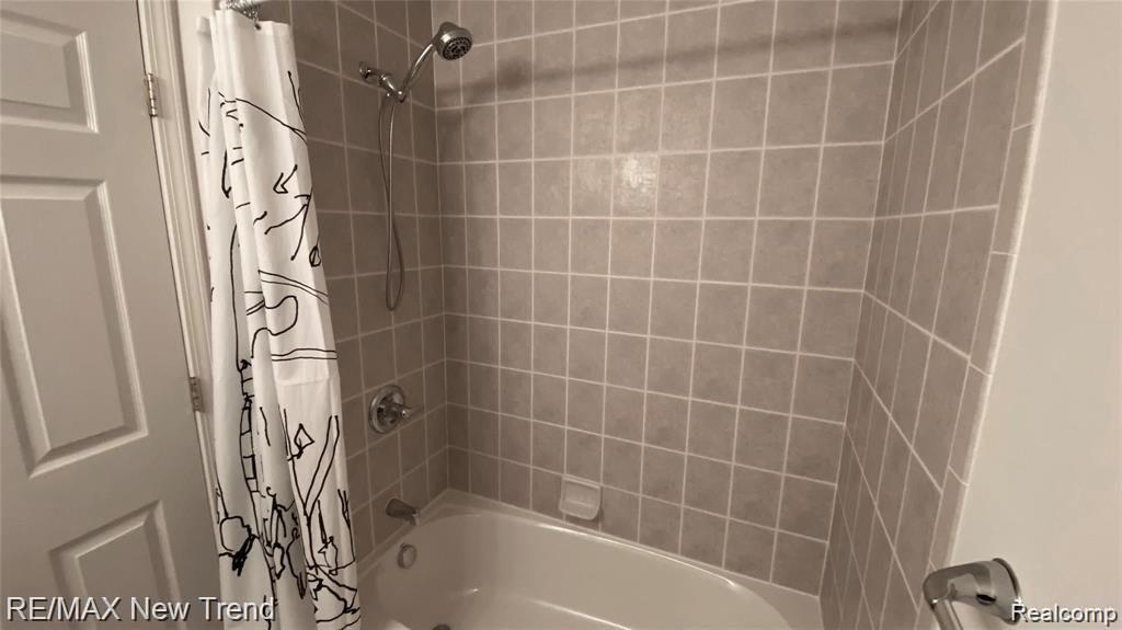 9201 ALEXA Drive, Walled Lake, MI 48390 — Photo 22