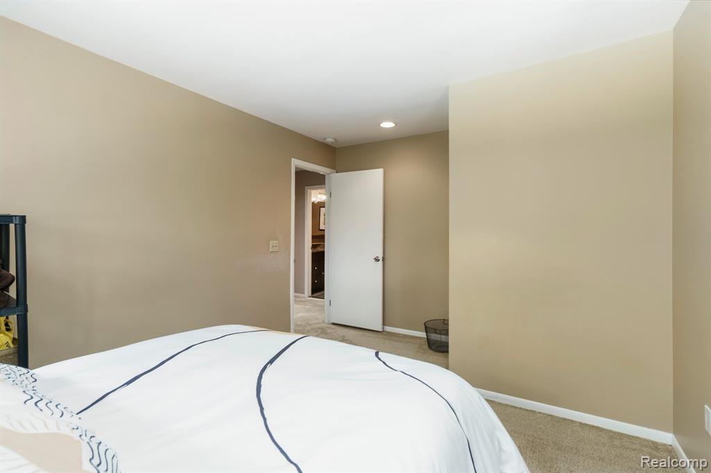 5156 Chestershire Court, West Bloomfield, MI — Photo 31