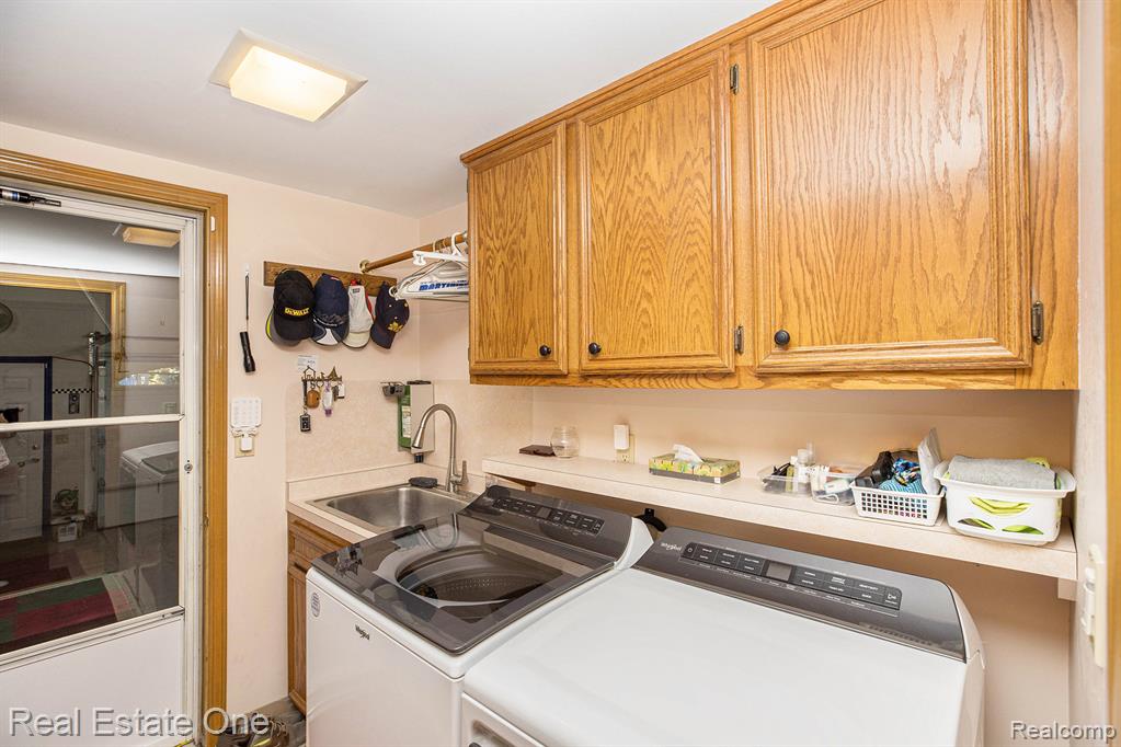 5208 Crowfoot Drive, Troy, MI 48085 — Photo 11
