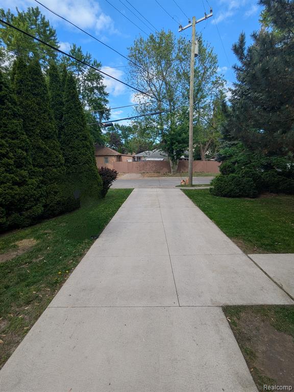 4208 CROISSANT Street, Dearborn Heights, MI 48125 — Photo 15