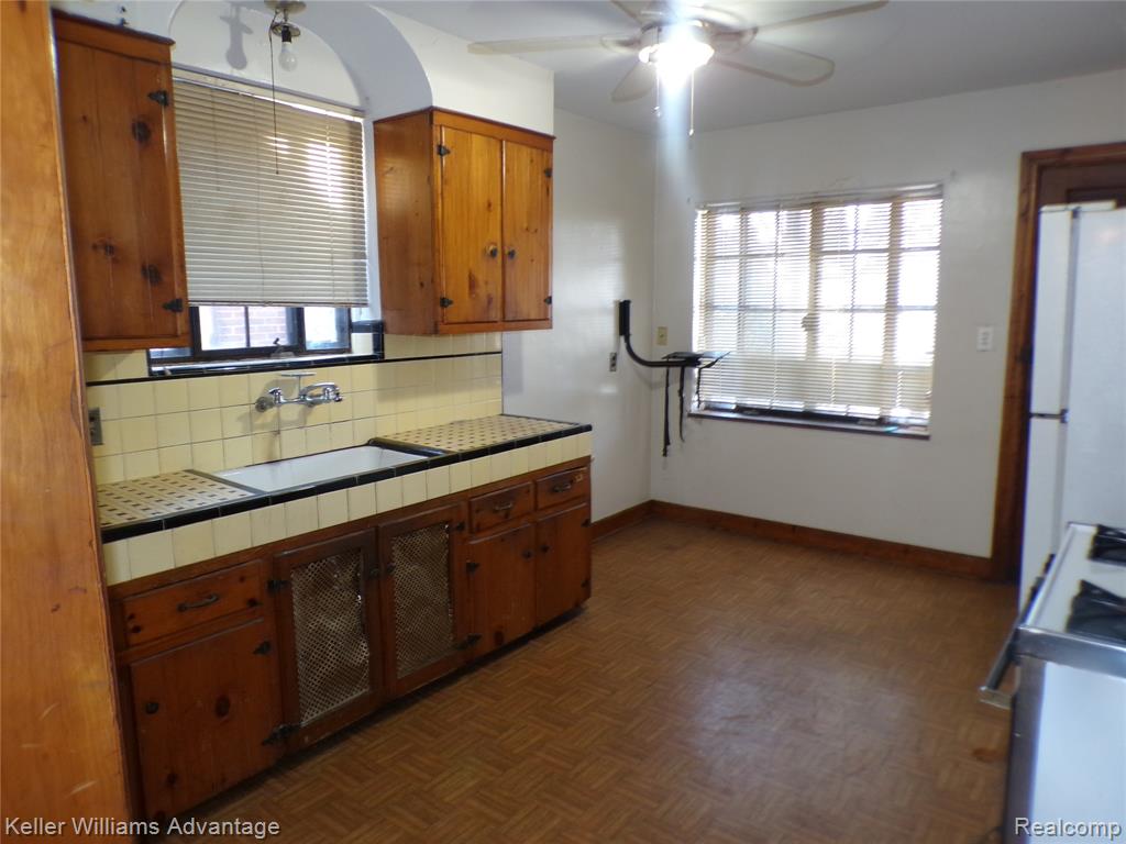 5043 Yorkshire Road, Detroit, MI 48224 — Photo 8