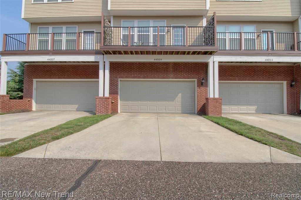 44509 Ellery Lane, Novi, MI 48377 — Photo 29