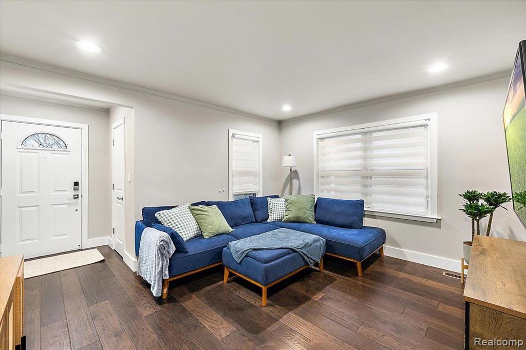 617 IRVING Avenue, Royal Oak, MI 48067 — Photo 12