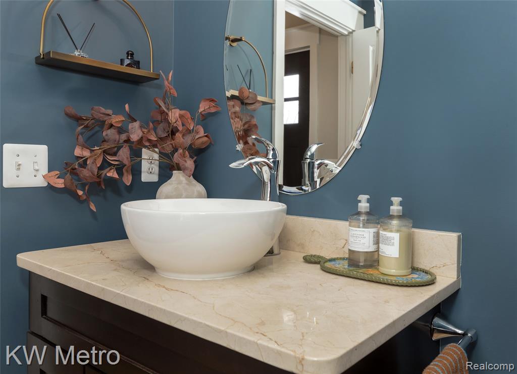 4095 Thomas Avenue, Berkley, MI 48072 — Photo 21
