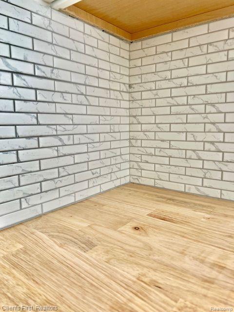 225 DEVONSHIRE Street, Ypsilanti, MI 48198 — Photo 29