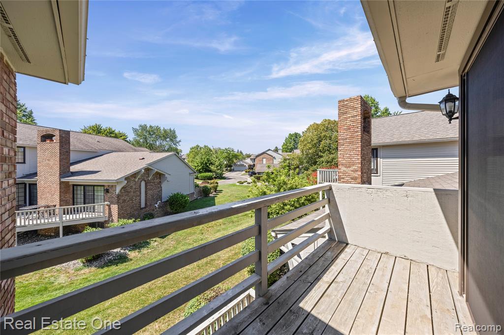 6027 Pebble Lane Court, West Bloomfield, MI — Photo 47