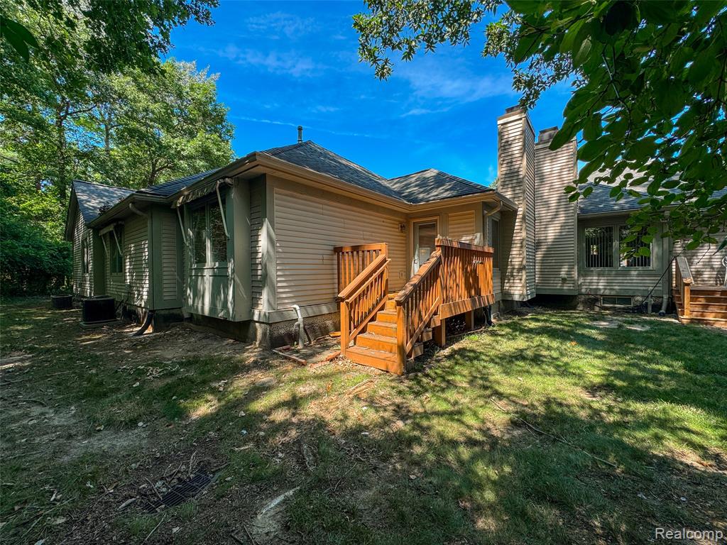 21425 Archwood Circle, Farmington Hills, MI 48336 — Photo 34