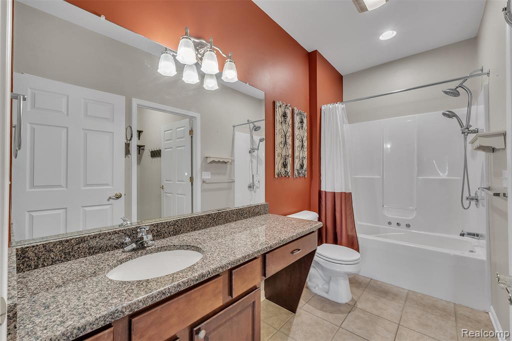 1155 Abbey Court, Westland, MI — Photo 36