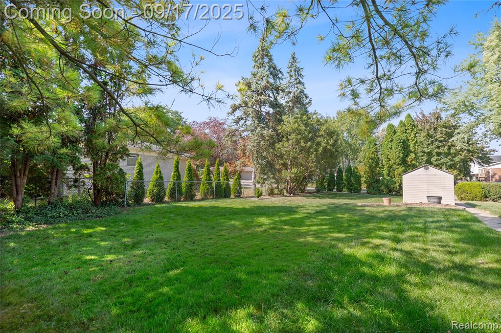 41885 Coulon Drive, Clinton Twp, MI 48038 — Photo 31