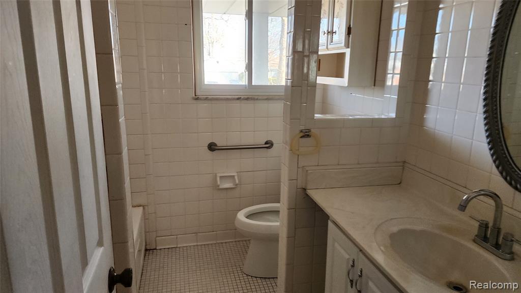 28621 Milton Avenue, Warren, MI 48092 — Photo 19