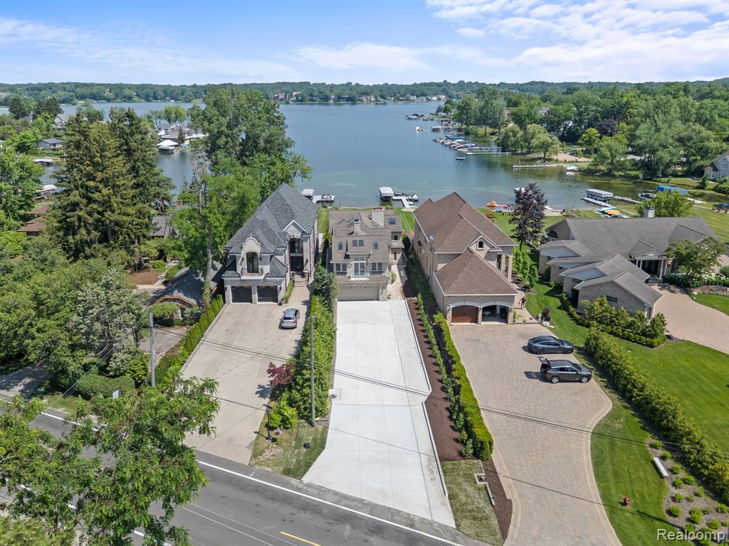 2380 WALNUT LAKE Road, West Bloomfield, MI 48323 — Photo 33