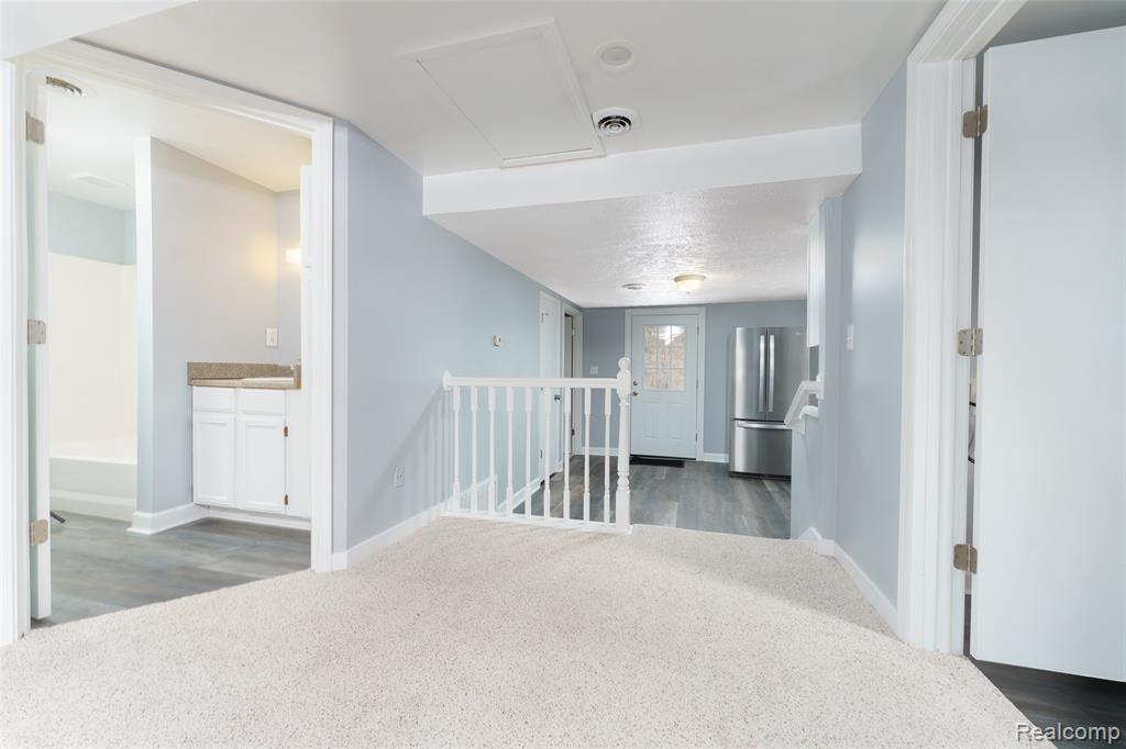 320 N Hibbard Street, Fowlerville, MI 48836 — Photo 7
