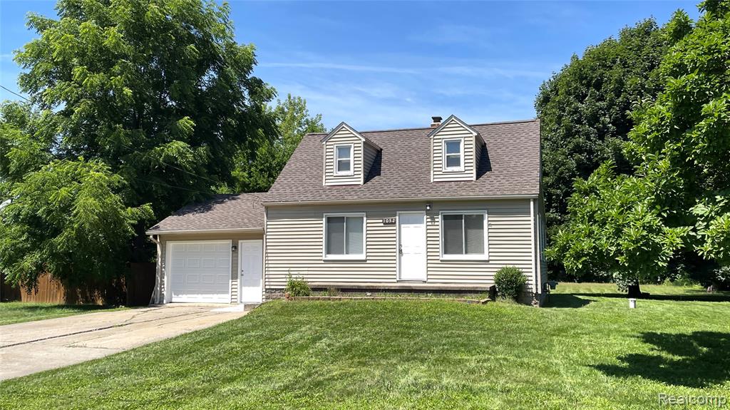 1052 Alton Avenue, Mundy, MI 48507 — front exterior