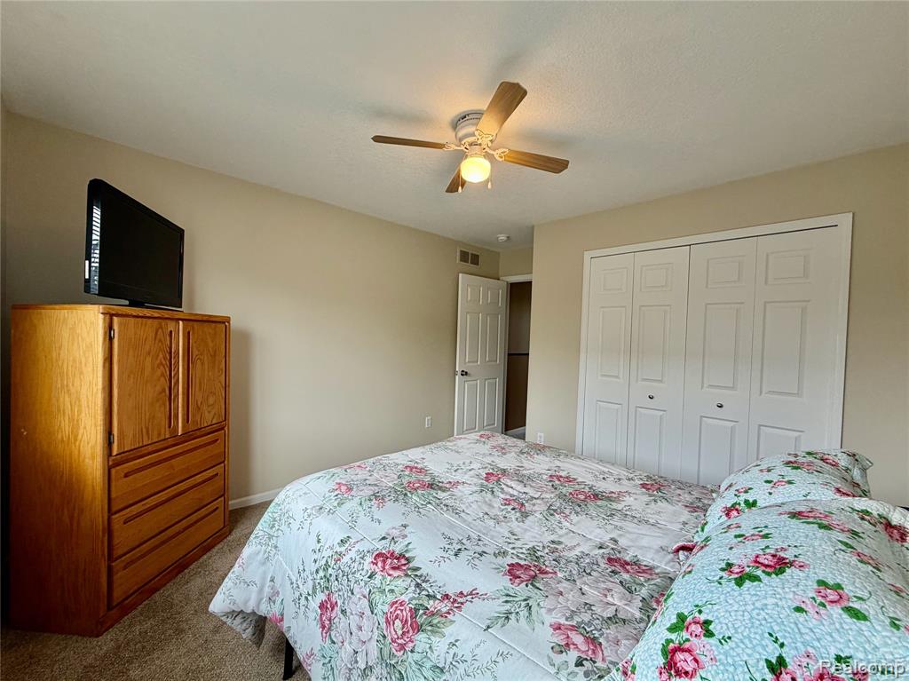 23601 Oakleigh Avenue, Woodhaven, MI 48183 — Photo 25