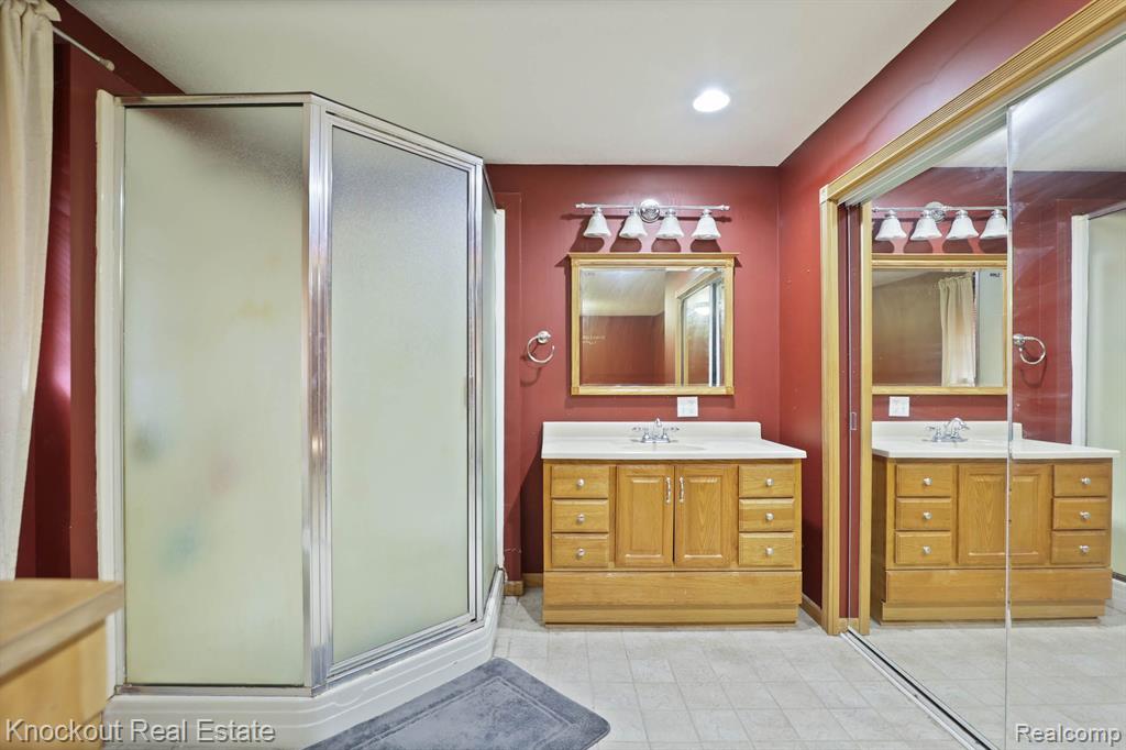 8661 VASSAR Road, Millington, MI 48746 — Photo 32