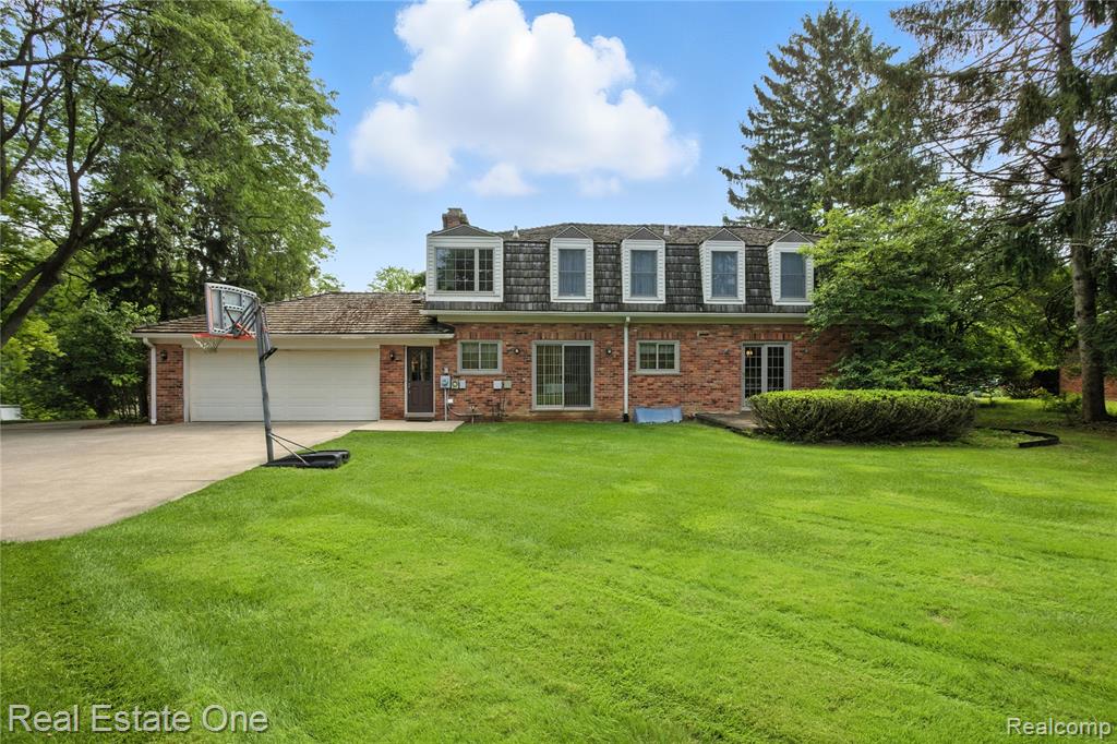 604 Longford Drive, Rochester Hills, MI 48309 — Photo 36
