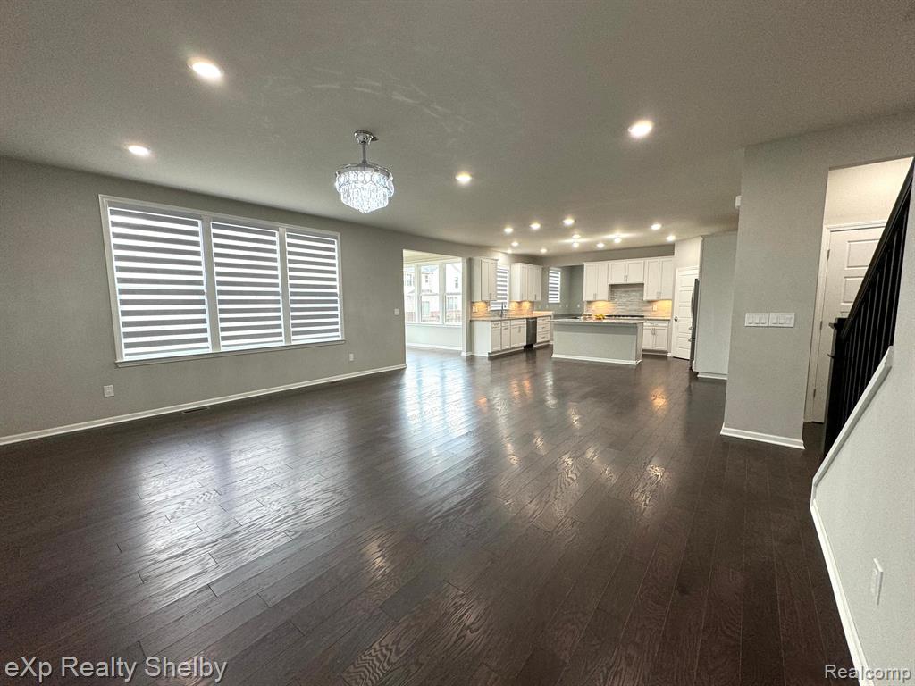 49477 Hummel Dr, Macomb, MI 48044 — Photo 7