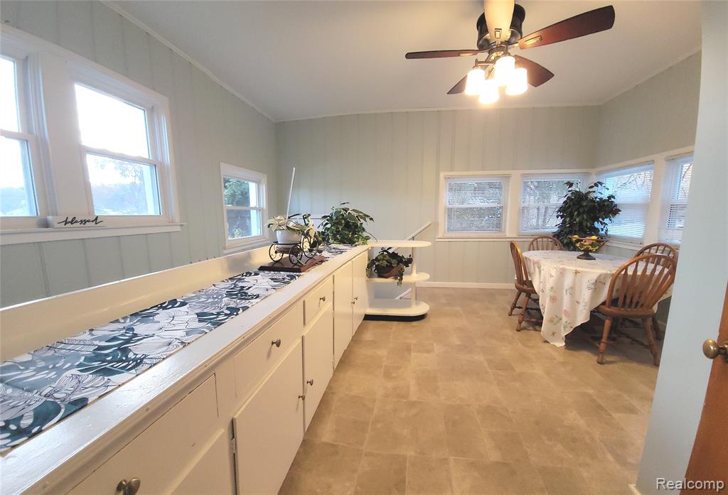 5025 N Hickory Ridge Road, Highland, MI — Photo 4