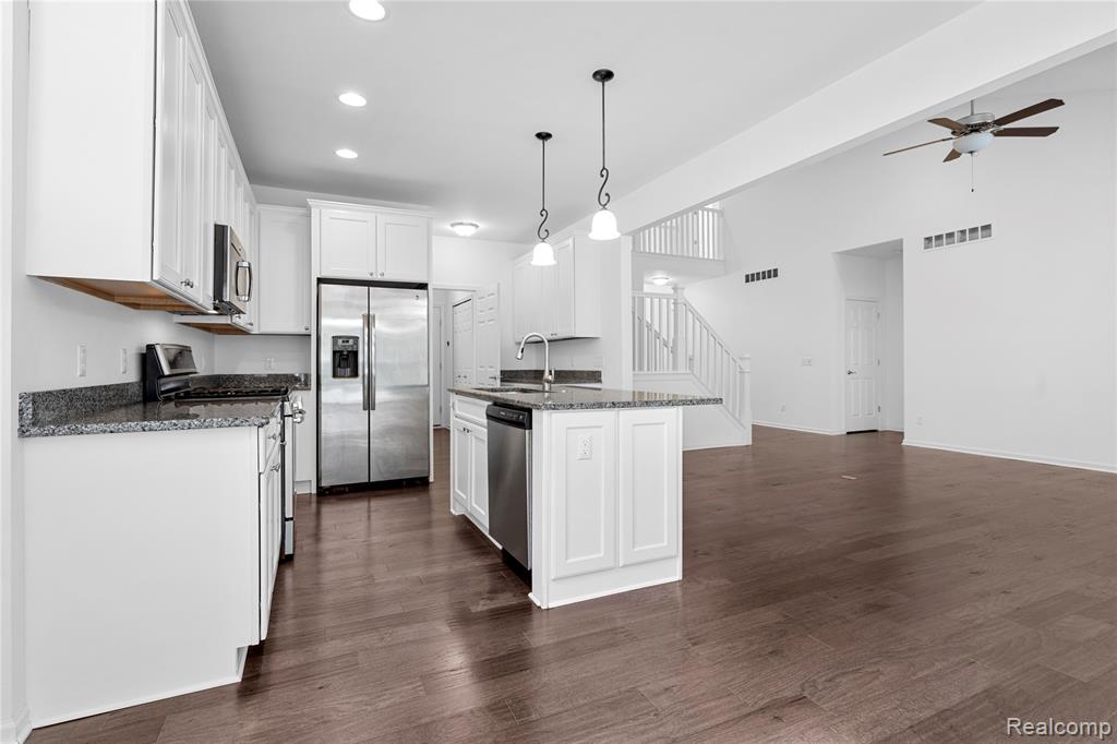 48884 Garden Lane, Canton, MI 48188 — Photo 9