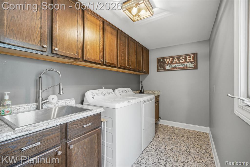 2739 Riverside Drive, Port Huron, MI 48060 — Photo 31