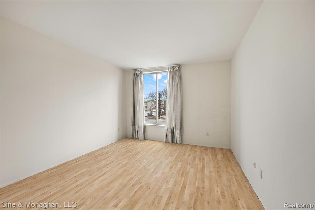 600 W BROWN Street, 102, Birmingham, MI 48009 — Photo 21