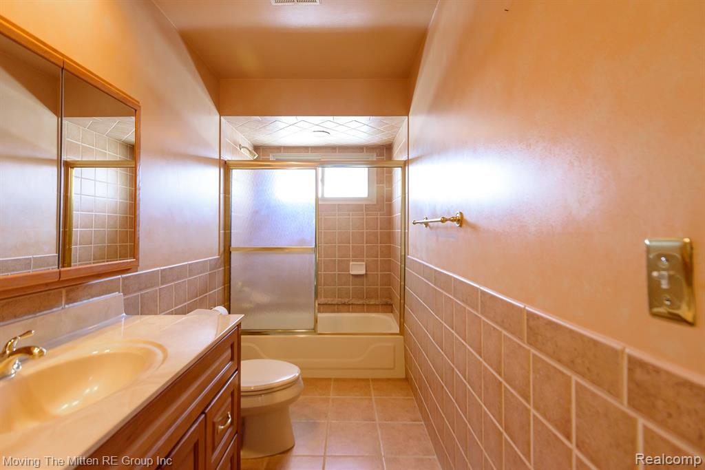 925 N Rosevere Avenue, Dearborn, MI 48128 — Photo 28