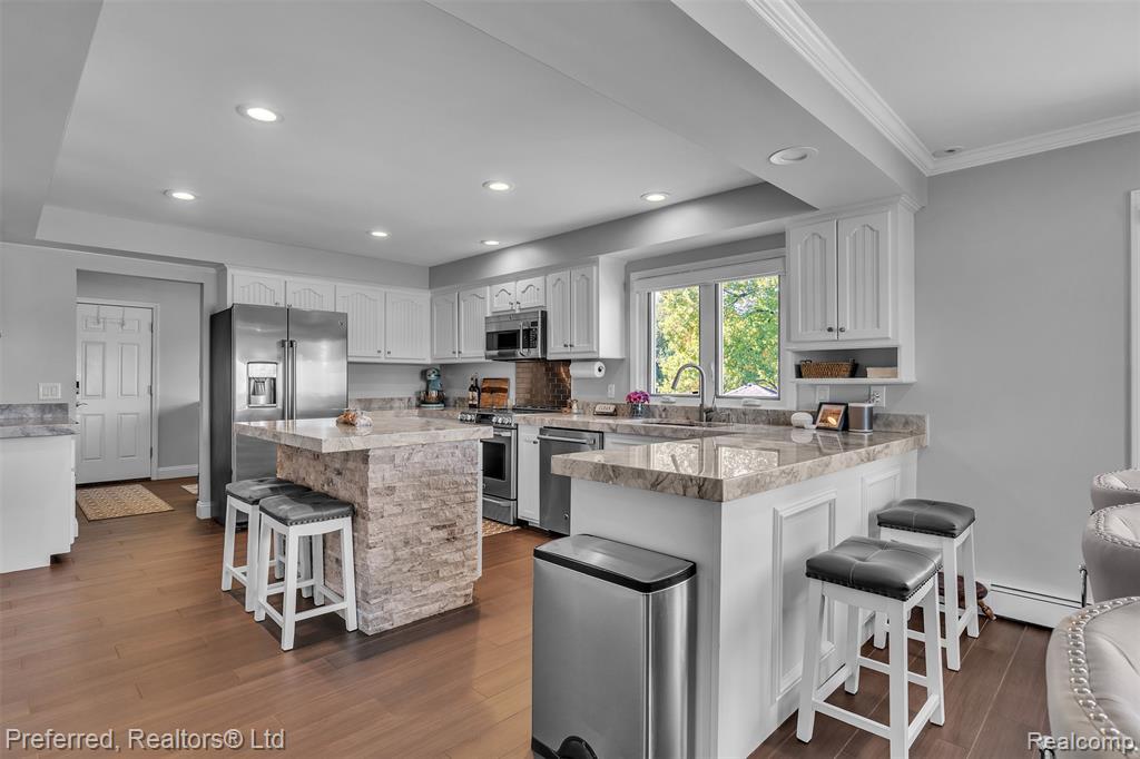 7660 Maceday Lake Road, Waterford, MI 48329 — Photo 23