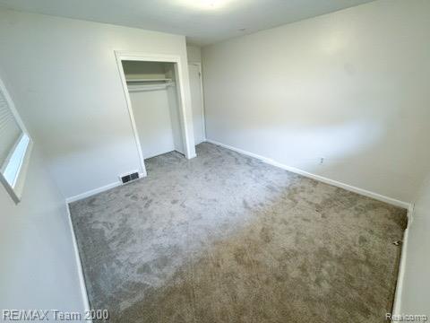 8390 Winston Lane, Dearborn Heights, MI 48127 — Photo 9