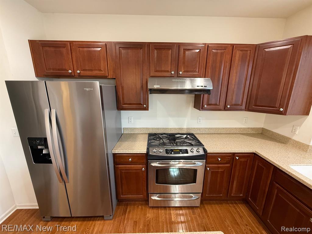 45156 BARTLETT Drive, Novi, MI — Photo 9