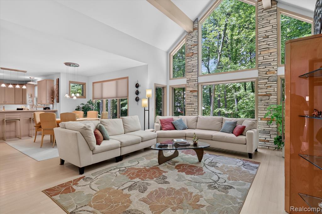 5388 Hartland Road, Fenton, MI 48430 — Photo 6