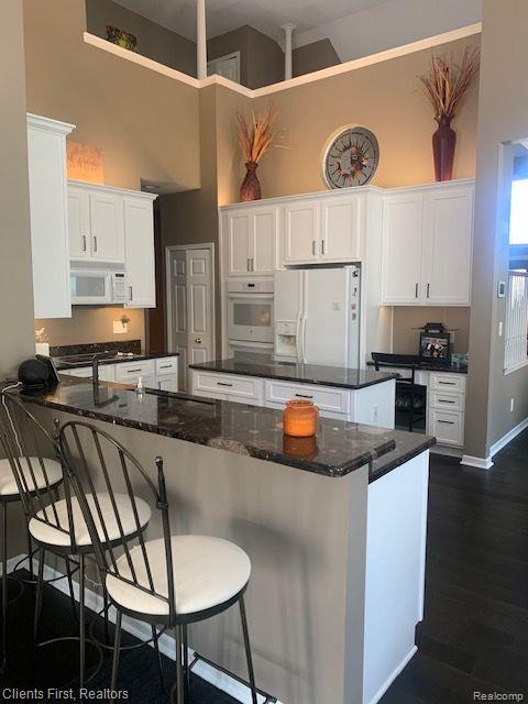 41473 TWAIN, Novi, MI 48377 — Photo 9