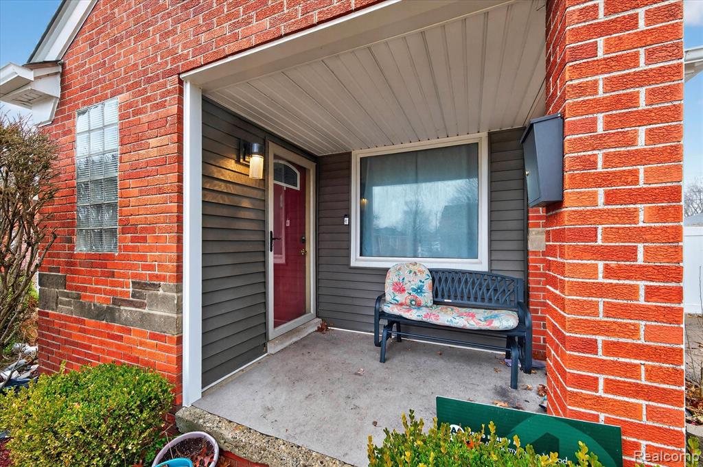 21211 Newcastle Road, Harper Woods, MI 48225 — Photo 5