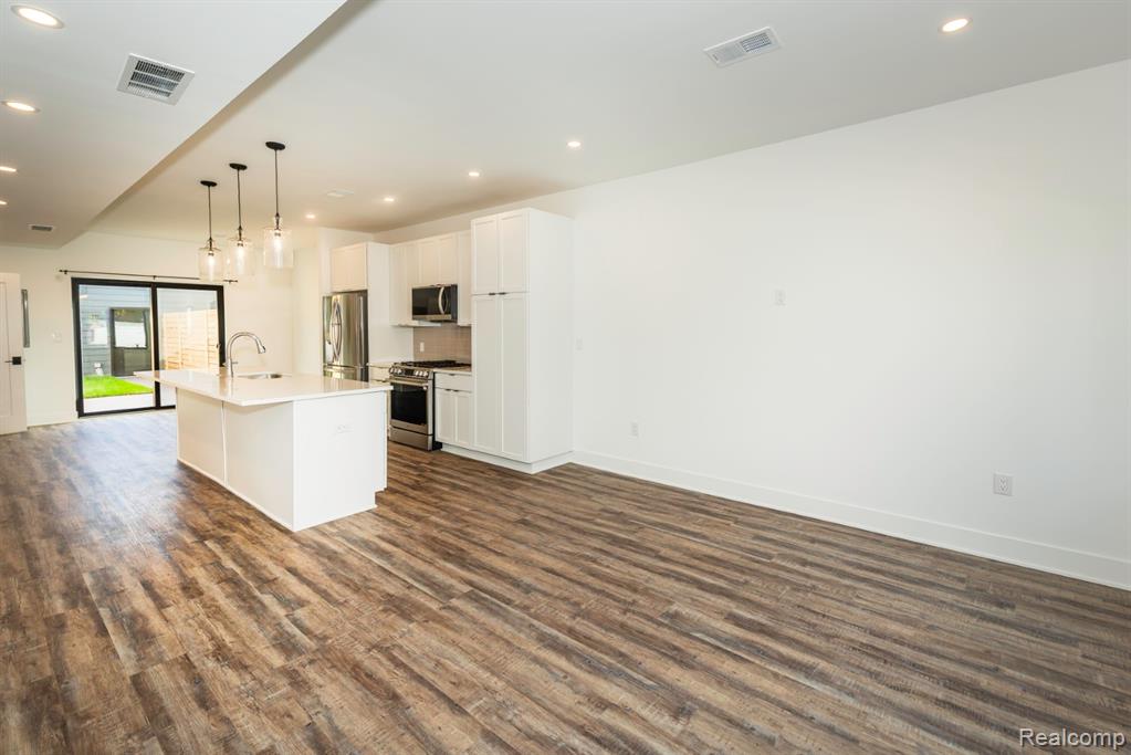 7544 Churchill Street, C22, Detroit, MI 48206 — Photo 5