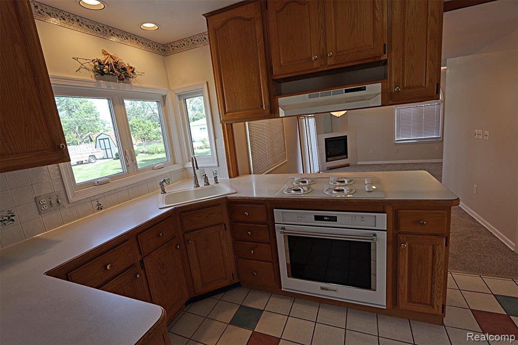 6964 Norborne Avenue, Dearborn Heights, MI 48127 — Photo 21