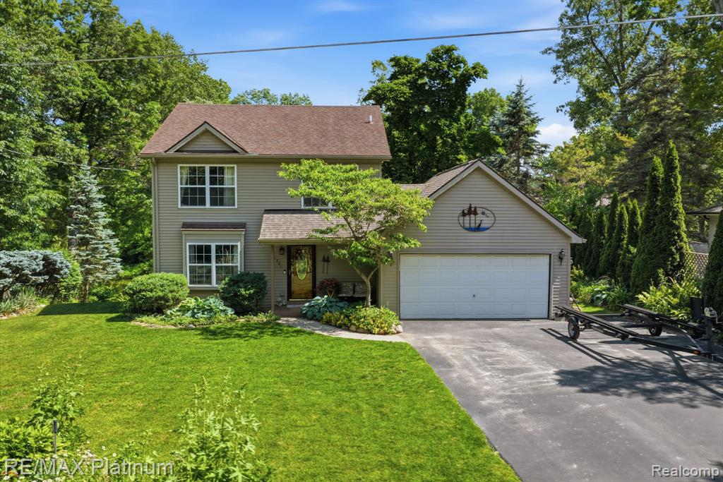 1321 Glen Oak Drive, Holly, MI 48442 — Photo 2