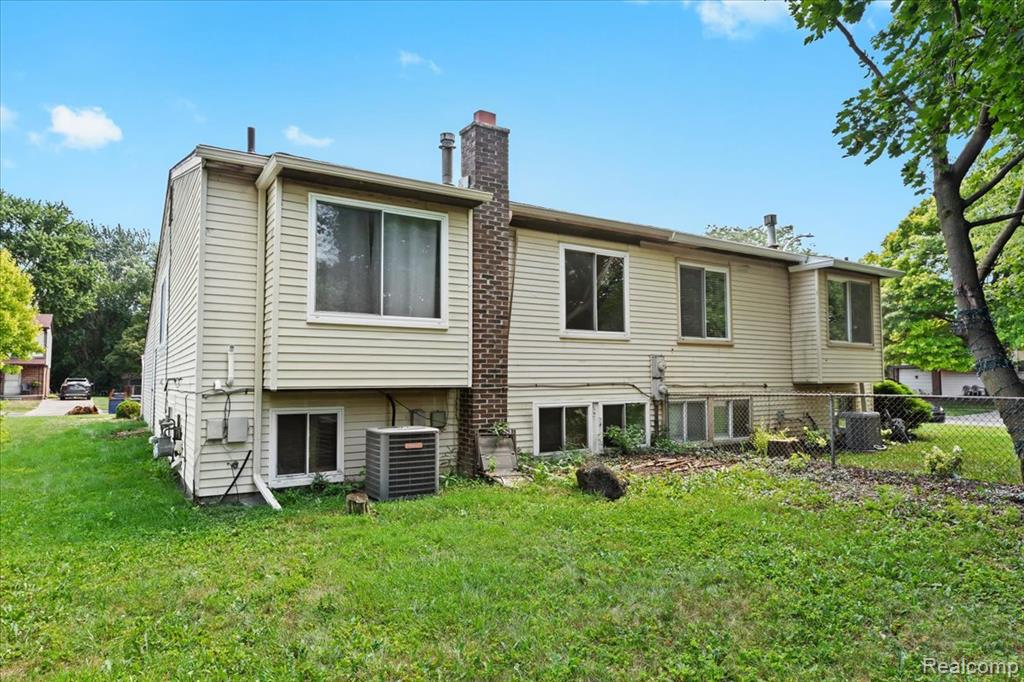 6717 Foxthorn Road, Canton, MI 48187 — Photo 21